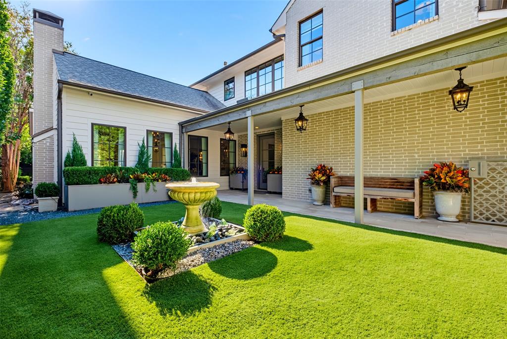 3716 N Versailles Avenue, Dallas, TX 75209