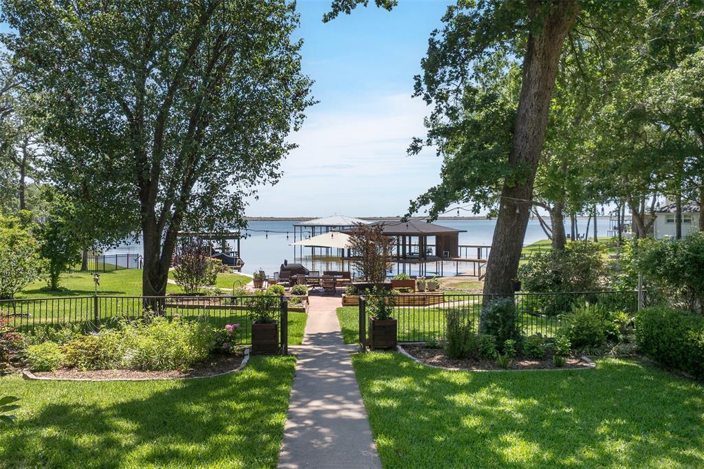 205 Shoreline Drive, Star Harbor, TX 75148