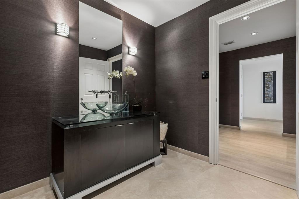 5200 Keller Springs Road, #425 and 427, Dallas, TX 75248