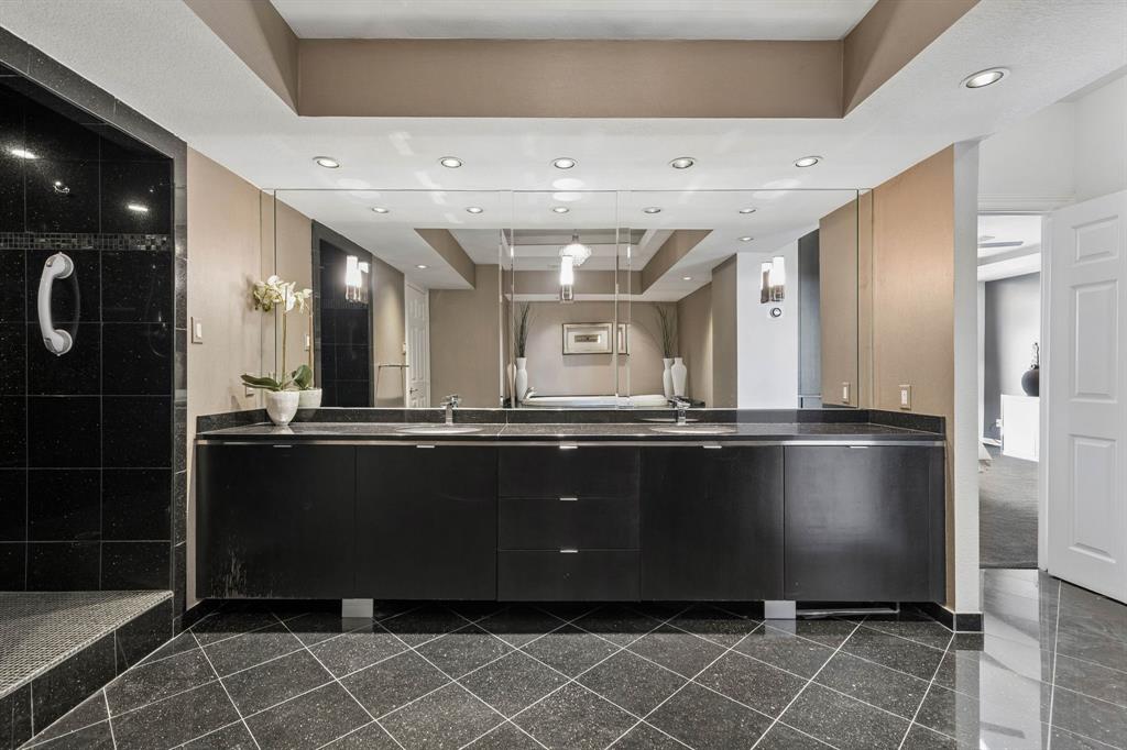 5200 Keller Springs Road, #425 and 427, Dallas, TX 75248
