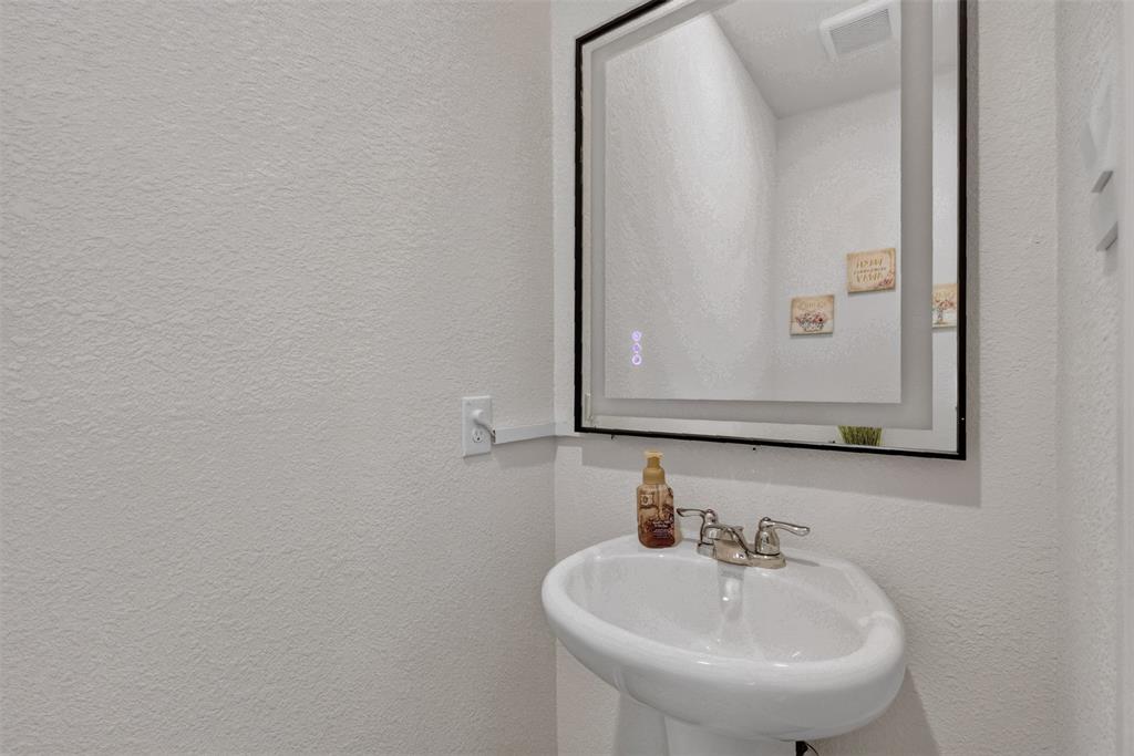 1207 Goodnight Circle, Crandall, TX 75114