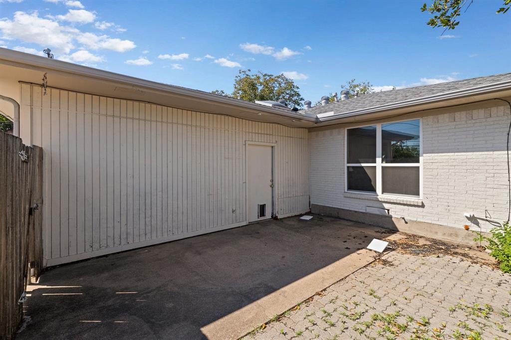 8406 Lullwater Drive, Dallas, TX 75218