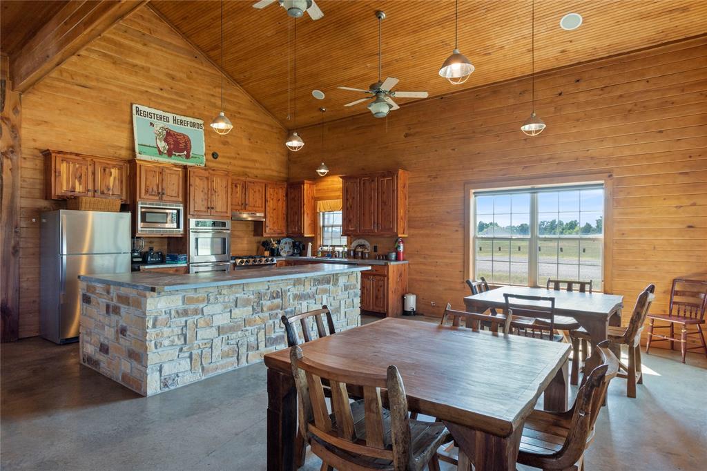Community kitchen