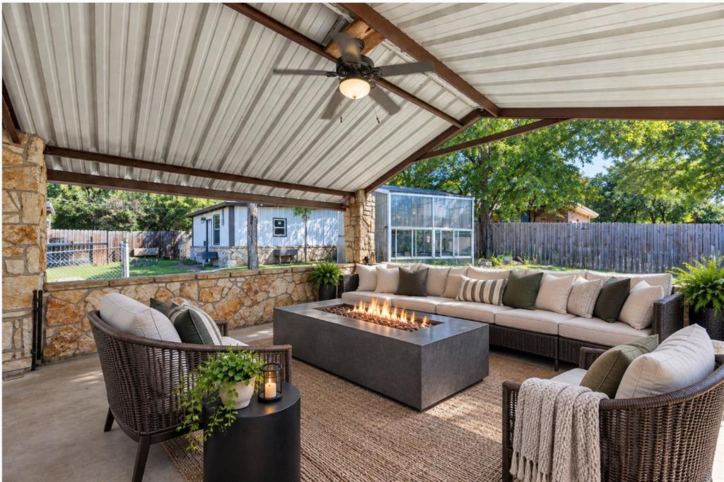 2705 Solar Court, Granbury, TX 76049