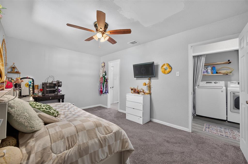 2705 Solar Court, Granbury, TX 76049