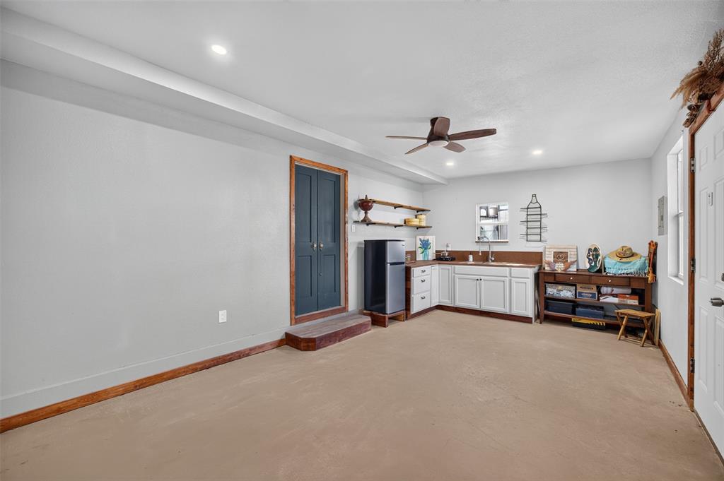 2705 Solar Court, Granbury, TX 76049