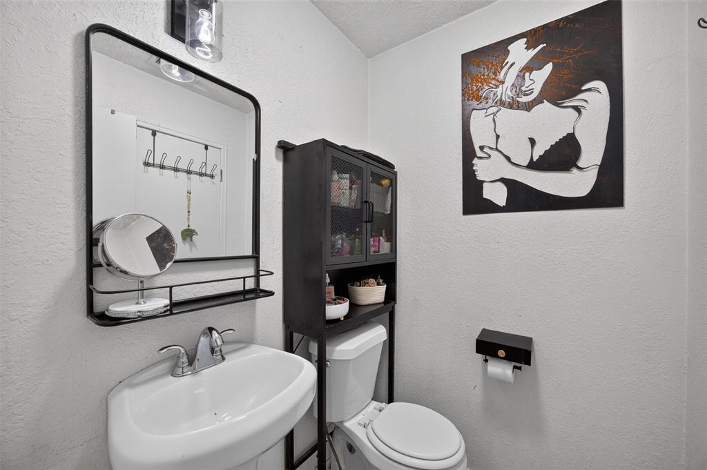 2705 Solar Court, Granbury, TX 76049