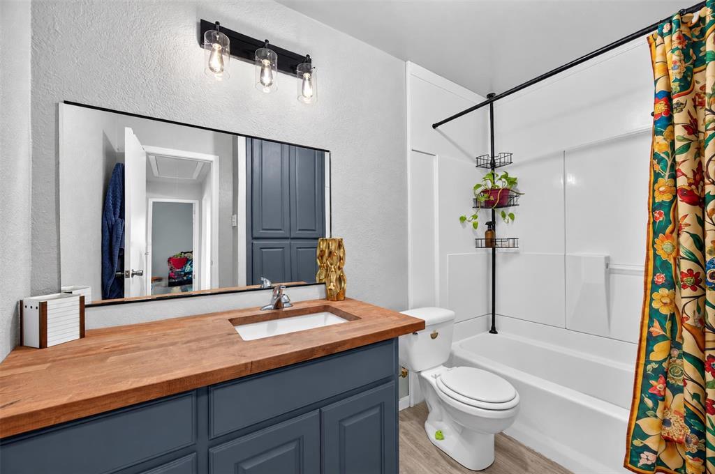 2705 Solar Court, Granbury, TX 76049