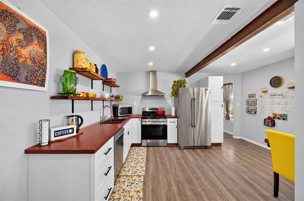 2705 Solar Court, Granbury, TX 76049