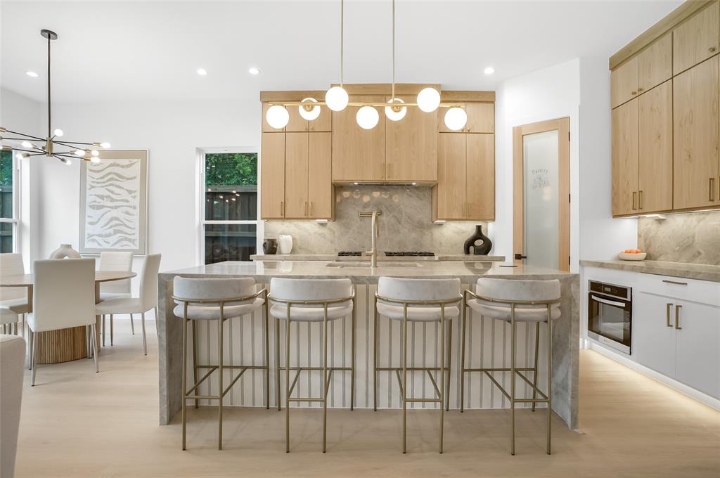 3629 Vilbig Road, Dallas, TX 75212