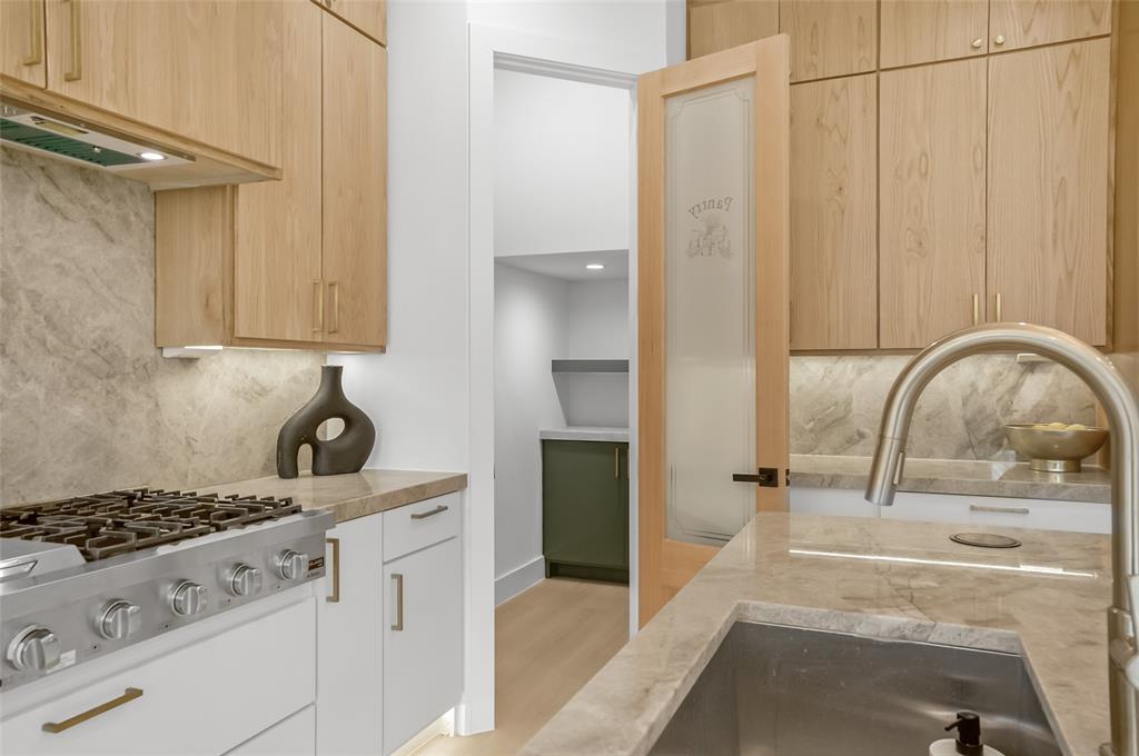 3629 Vilbig Road, Dallas, TX 75212