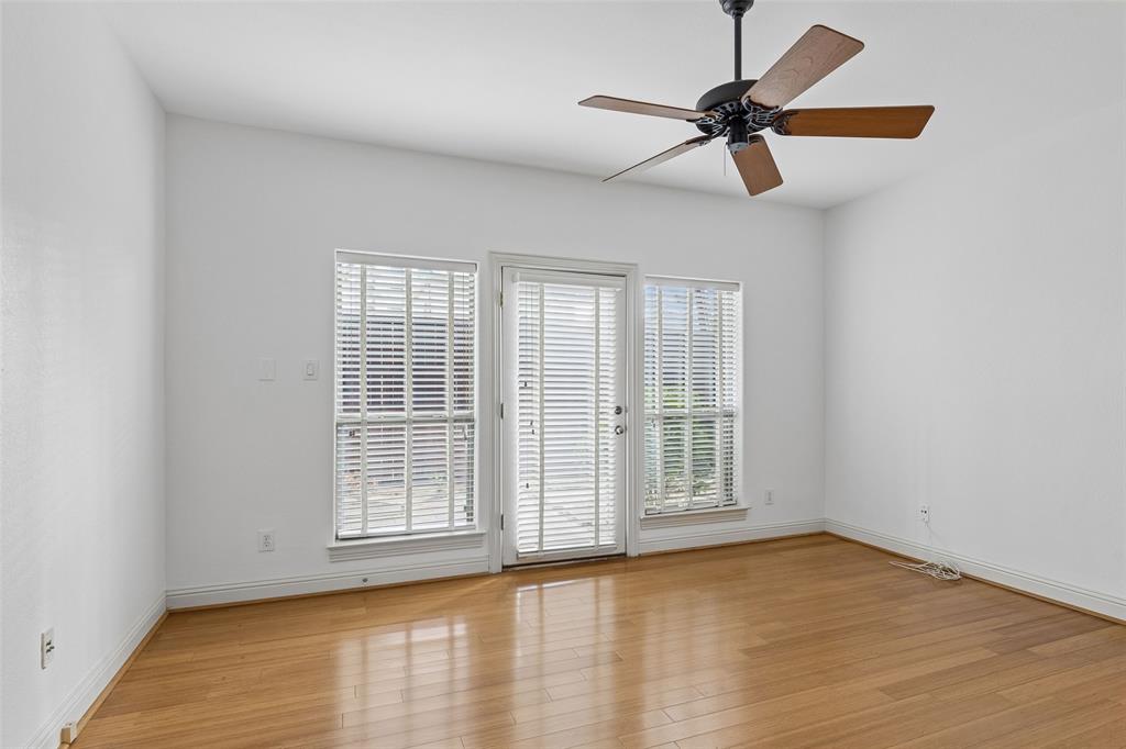 Second Bedroom Can be used as a bedroom or an office.