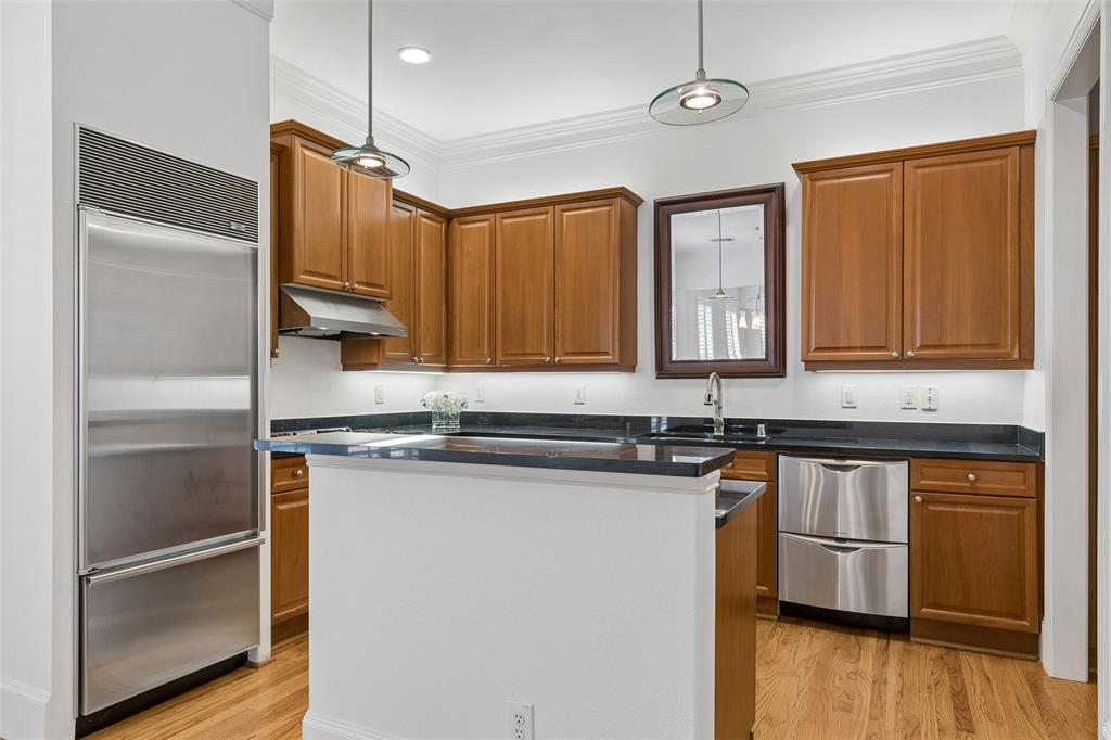 4330 Cole Avenue, #F, Dallas, TX 75205 4330 Cole Avenue, #F, Dallas, TX 75205