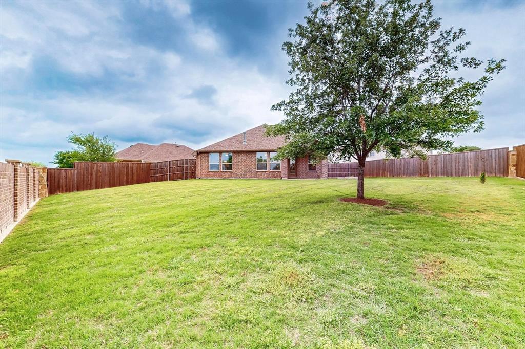 Large Backyard on a cul-desac lot