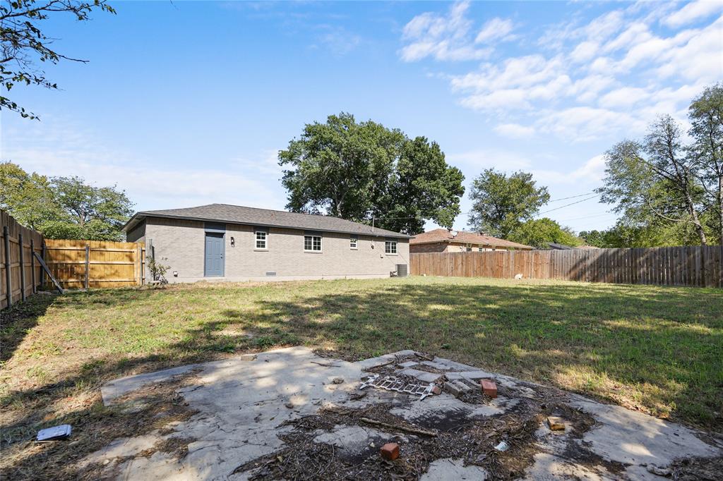 820 Colgate Drive, Lancaster, TX 75134