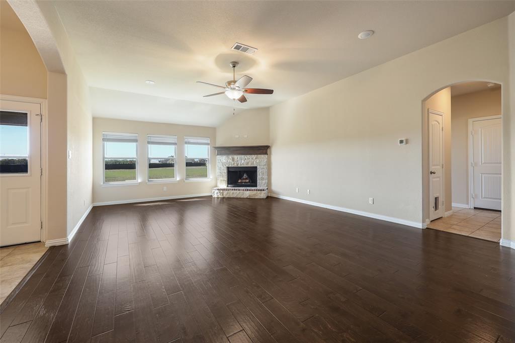 8818 Abner Road, Oak Ridge, TX 75161 8818 Abner Road, Oak Ridge, TX 75161