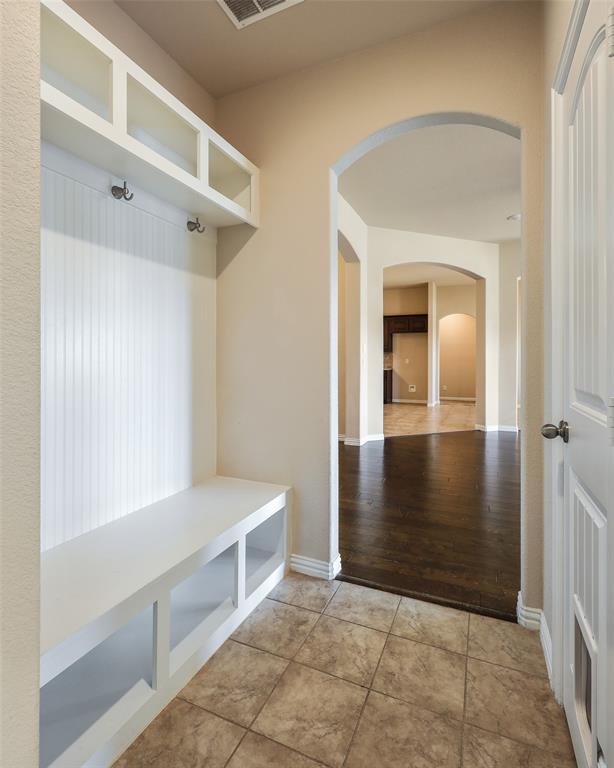 8818 Abner Road, Oak Ridge, TX 75161