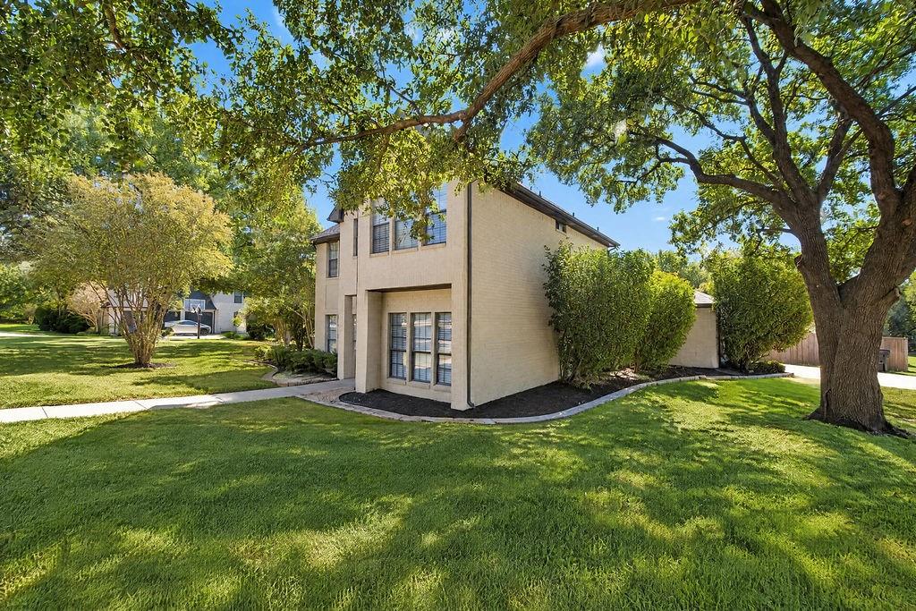 8781 Crestview Drive, Frisco, TX 75033
