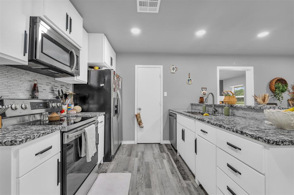 408 Little Avenue, McGregor, TX 76657