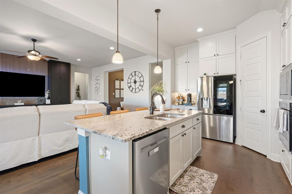221 Lariat Trail, Waxahachie, TX 75165