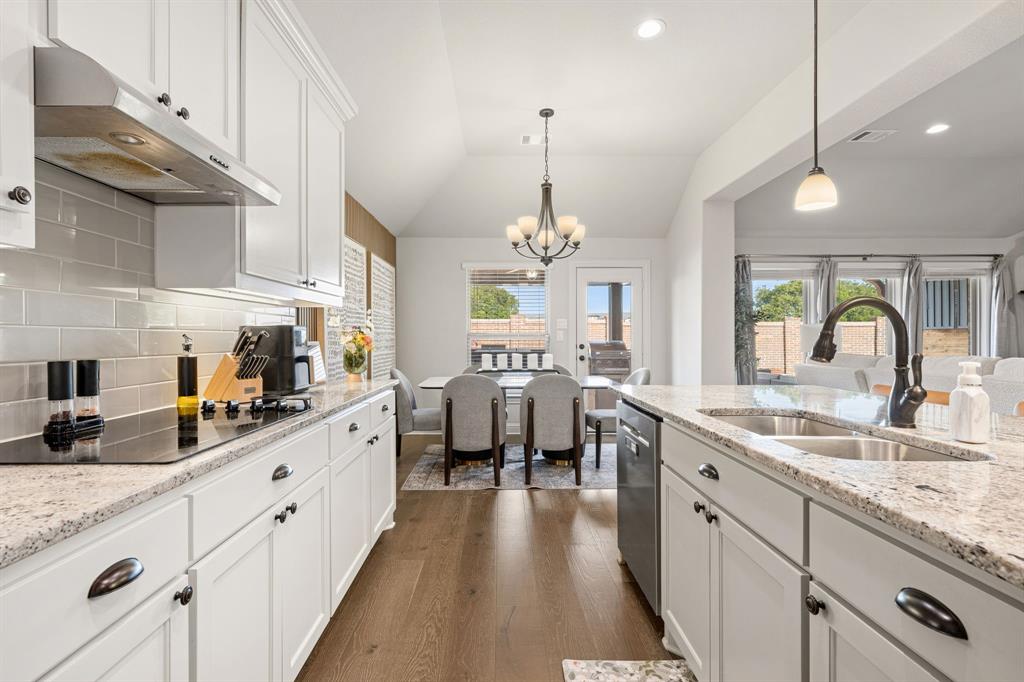 221 Lariat Trail, Waxahachie, TX 75165