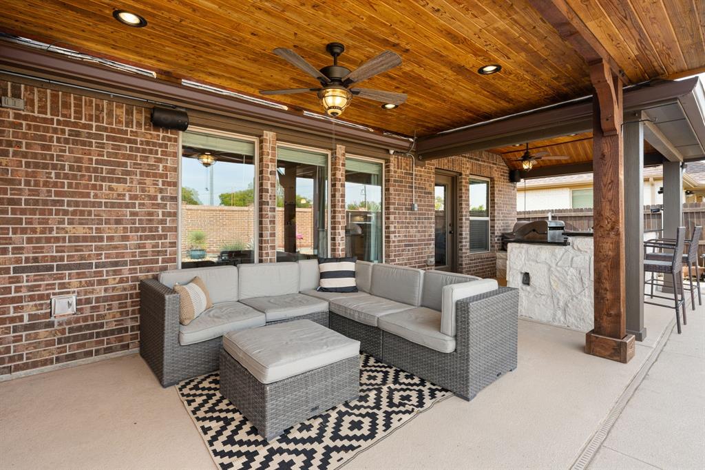 221 Lariat Trail, Waxahachie, TX 75165