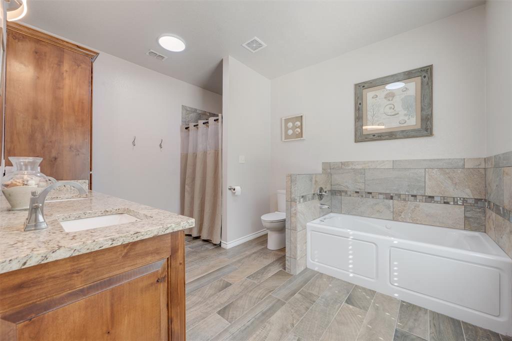 10517 CR 4101, Frankston, TX 75763
