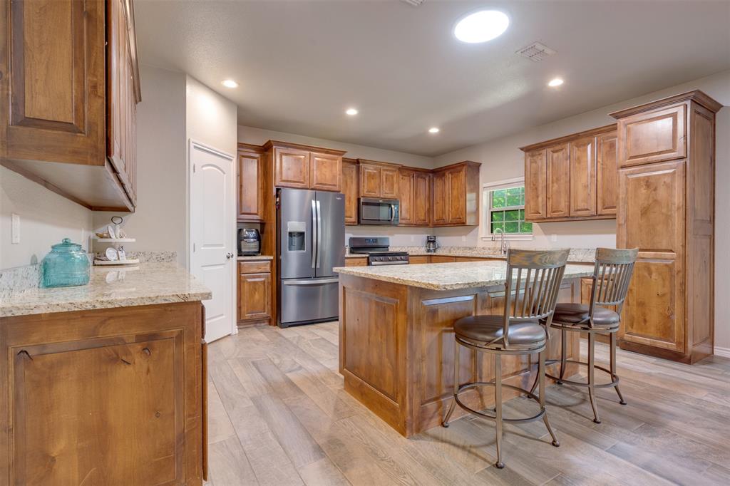 10517 CR 4101, Frankston, TX 75763