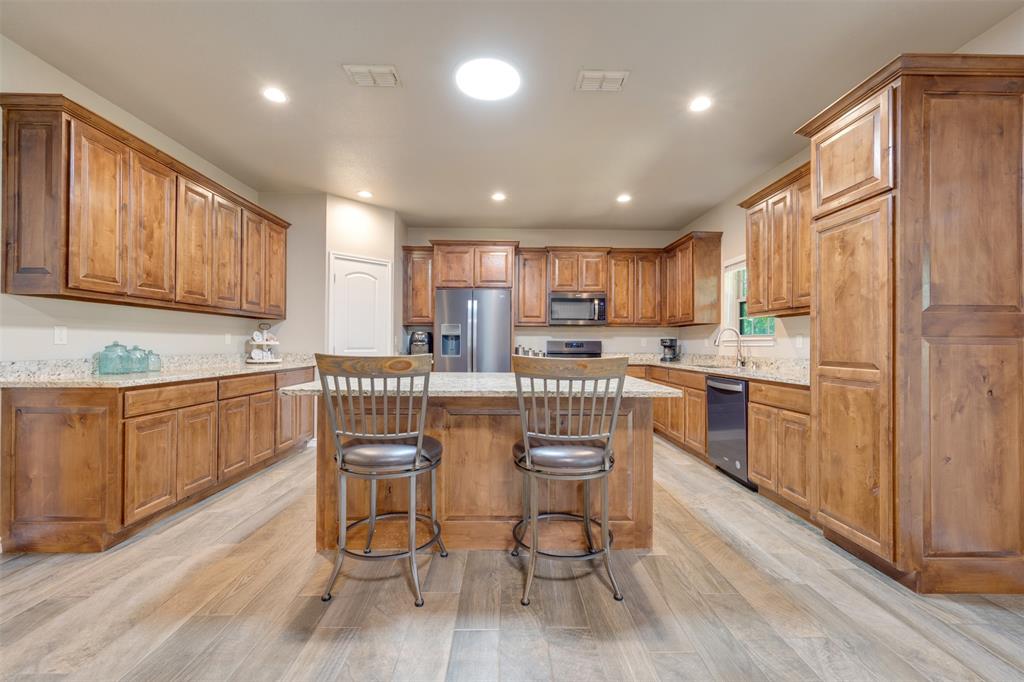 10517 CR 4101, Frankston, TX 75763