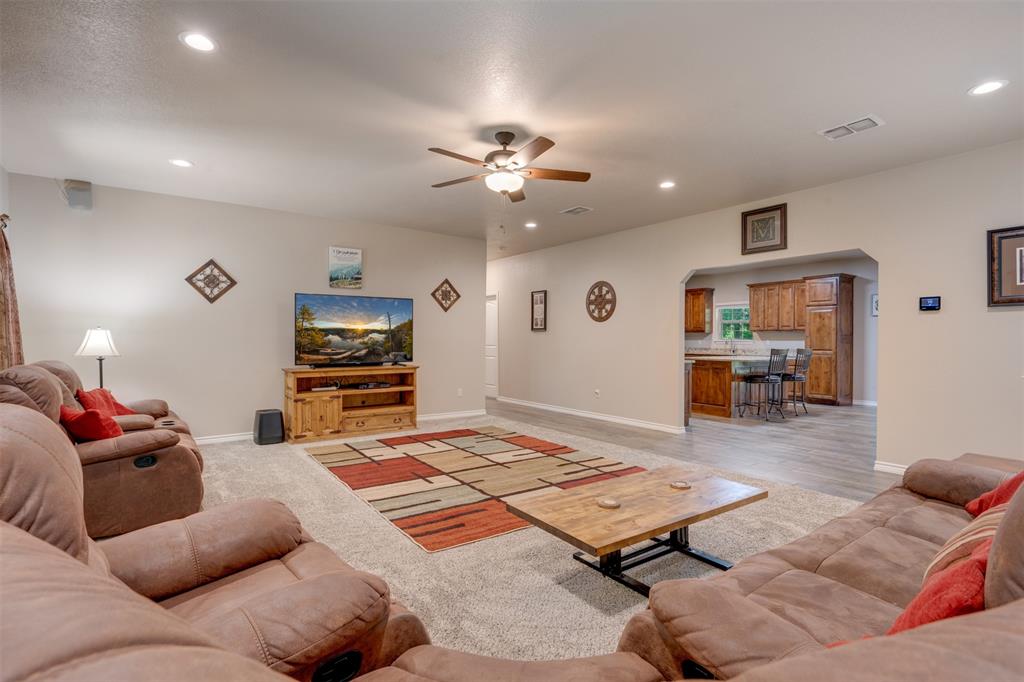 10517 CR 4101, Frankston, TX 75763