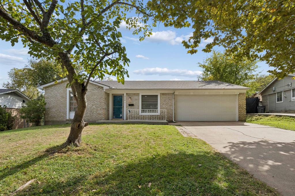 4256 Ambrose Drive, Dallas, TX 75241