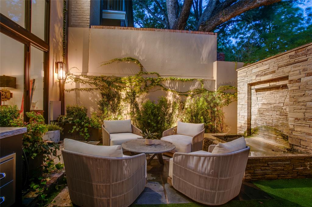 4648 Christopher Place, Dallas, TX 75204