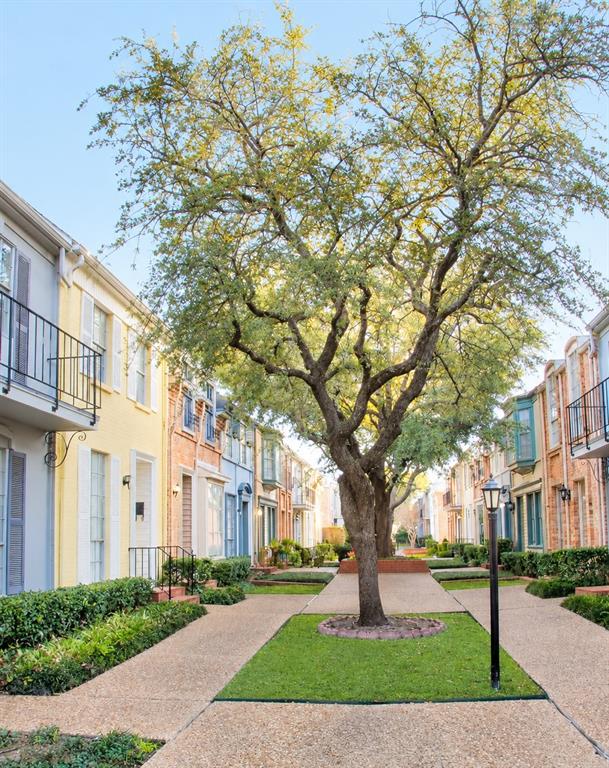 9803 Park Lane Place, Dallas, TX 75220