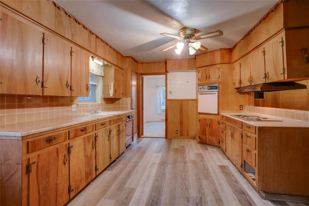 6726 Braeburn Drive, Dallas, TX 75214