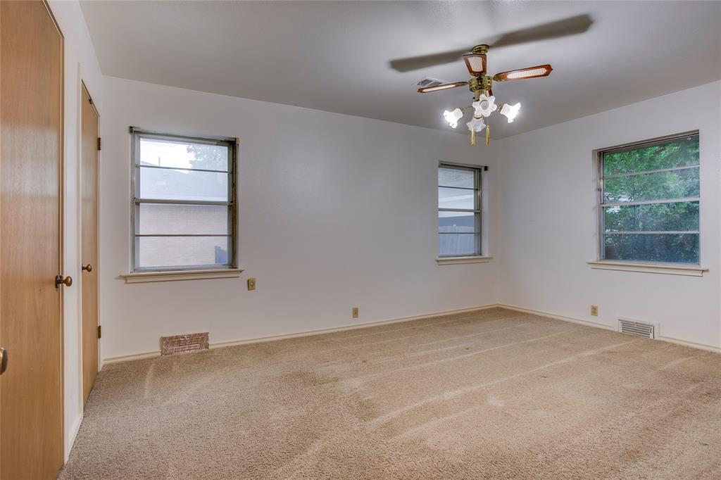 6726 Braeburn Drive, Dallas, TX 75214