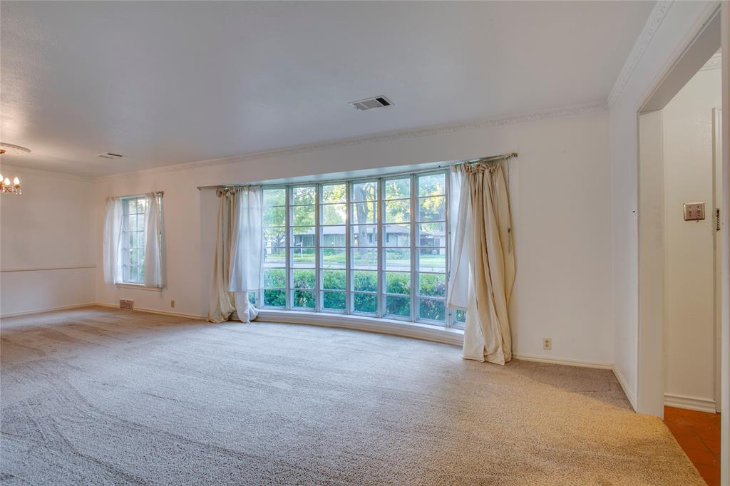6726 Braeburn Drive, Dallas, TX 75214