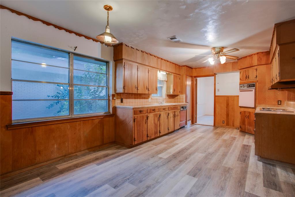 6726 Braeburn Drive, Dallas, TX 75214