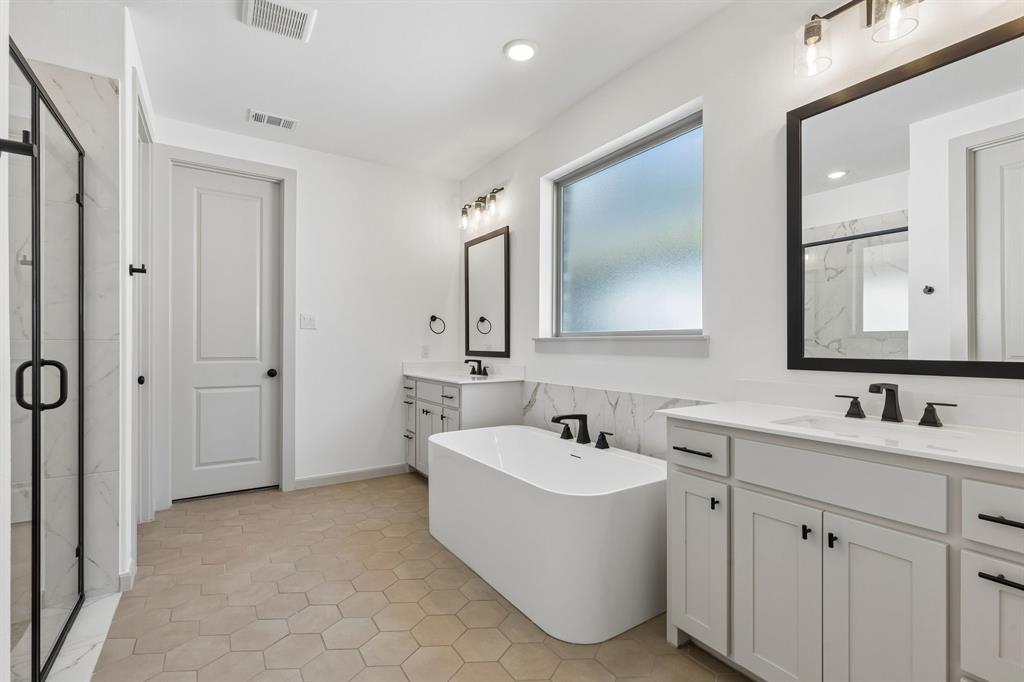 Plenty of room for two in this dream owner's bath!