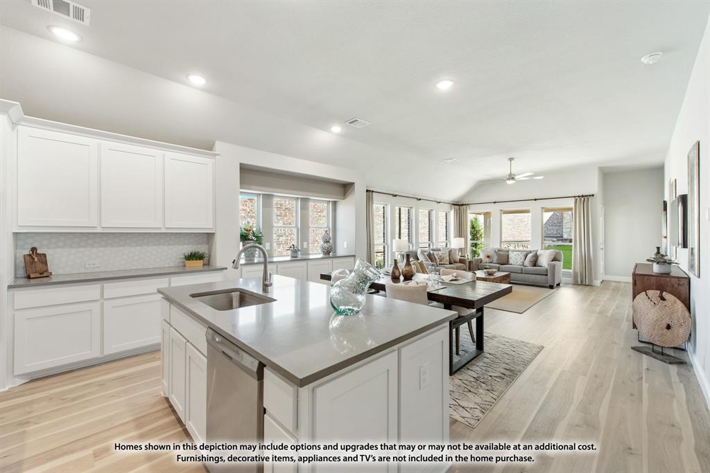 533 Red Maple Road, Waxahachie, TX 75165