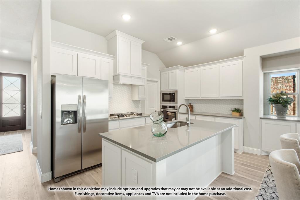 533 Red Maple Road, Waxahachie, TX 75165