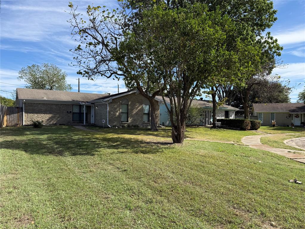 9680 Dale Glade Drive, Dallas, TX 75217