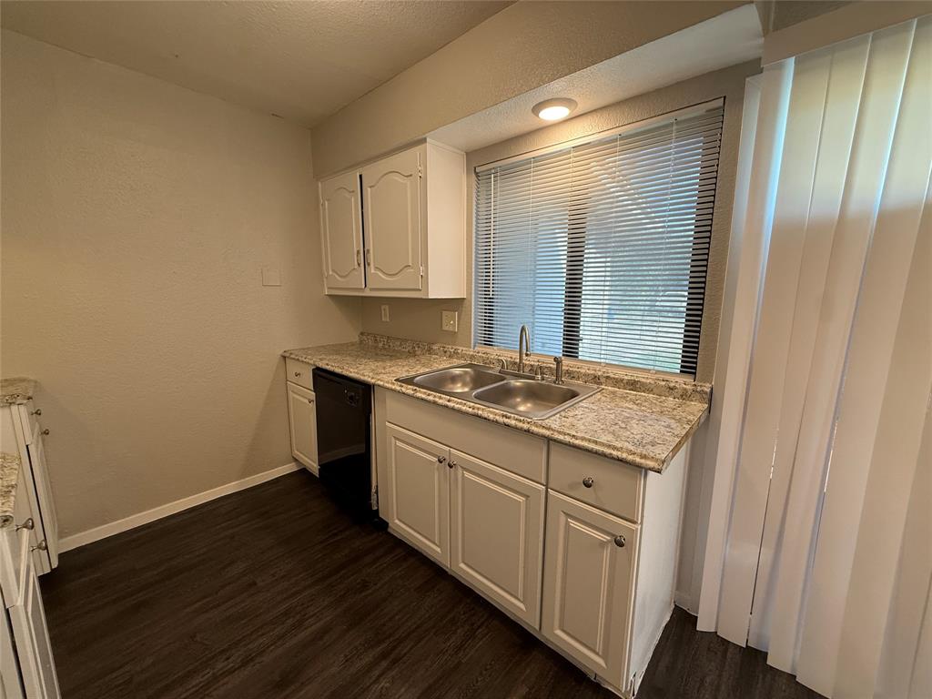 9680 Dale Glade Drive, Dallas, TX 75217