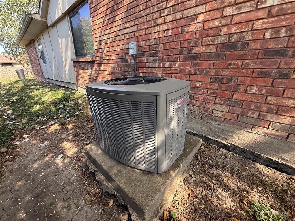 705 Via Del Sur, Mesquite, TX 75150