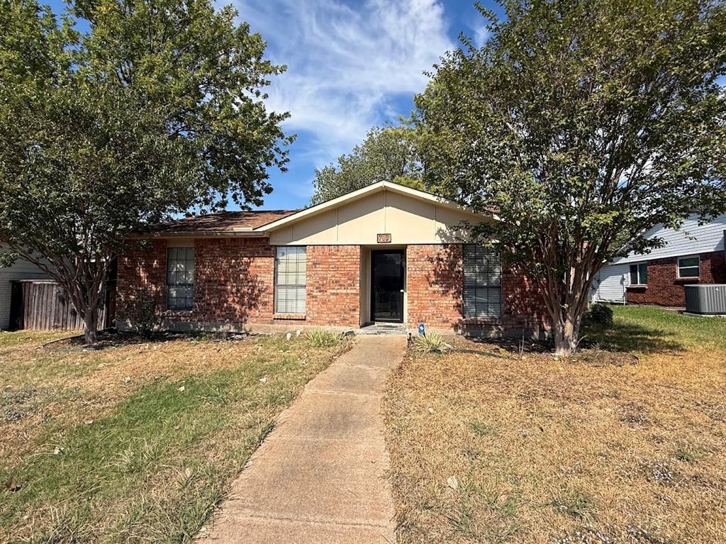 705 Via Del Sur, Mesquite, TX 75150 705 Via Del Sur, Mesquite, TX 75150