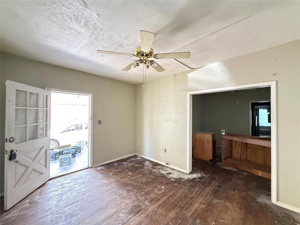 3010 Jerome Street, Dallas, TX 75223 3010 Jerome Street, Dallas, TX 75223