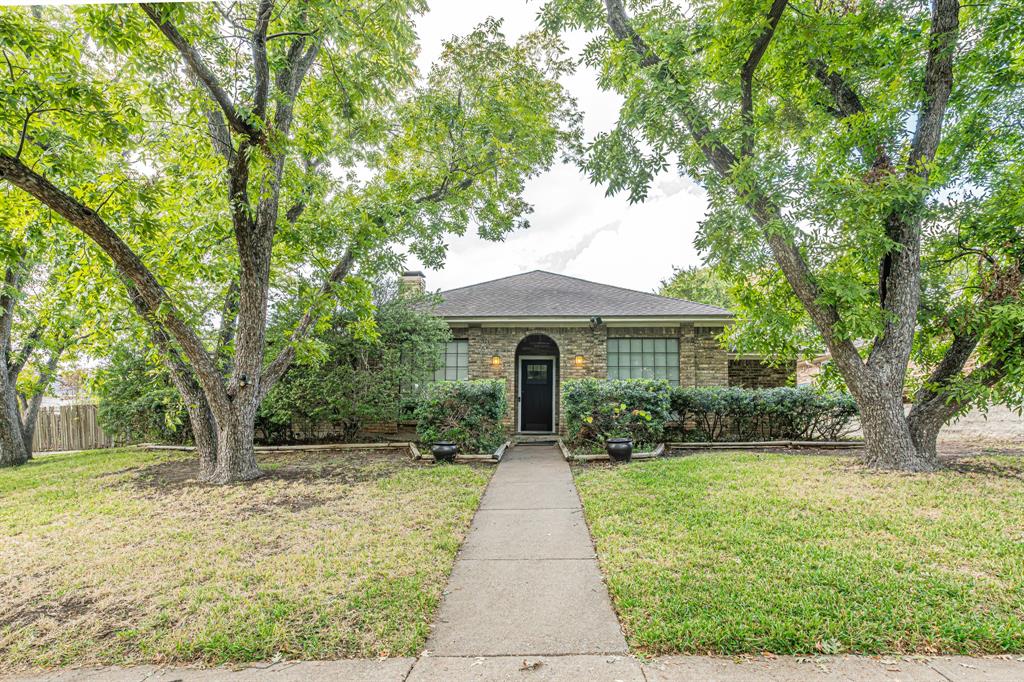 7003 Claybrook Drive, Dallas, TX 75231