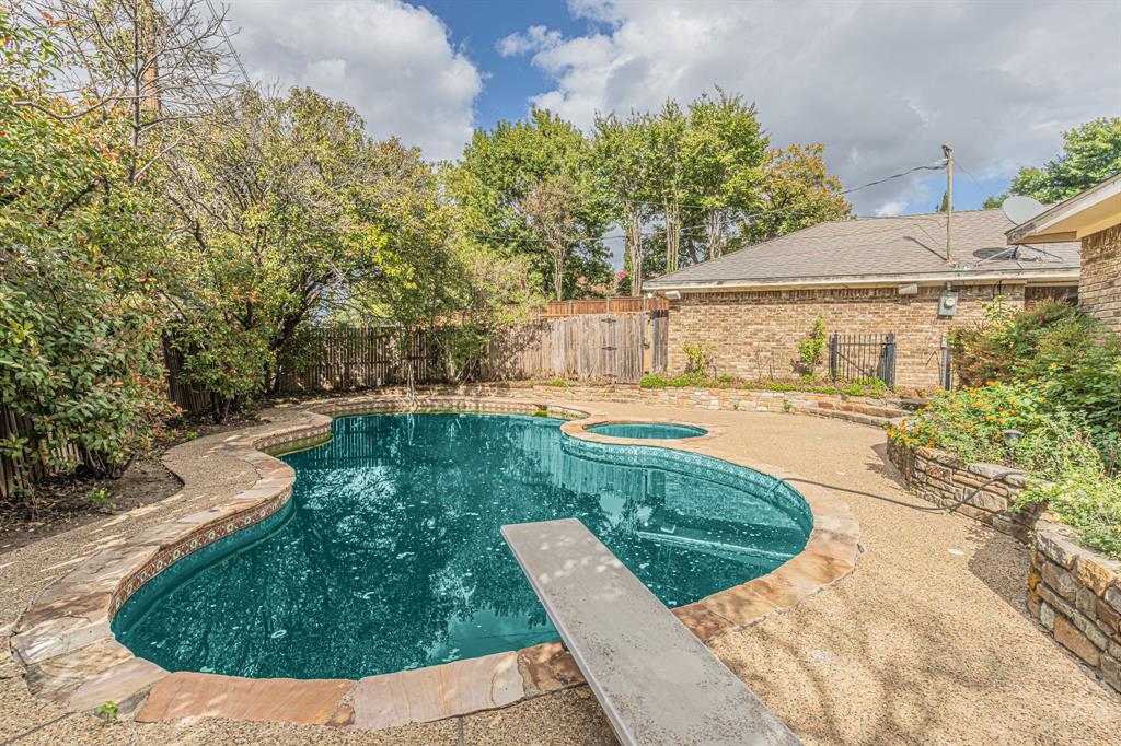 7003 Claybrook Drive, Dallas, TX 75231
