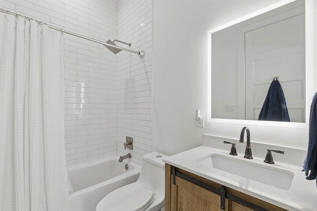 2450 N Garrett Avenue, #17, Dallas, TX 75206