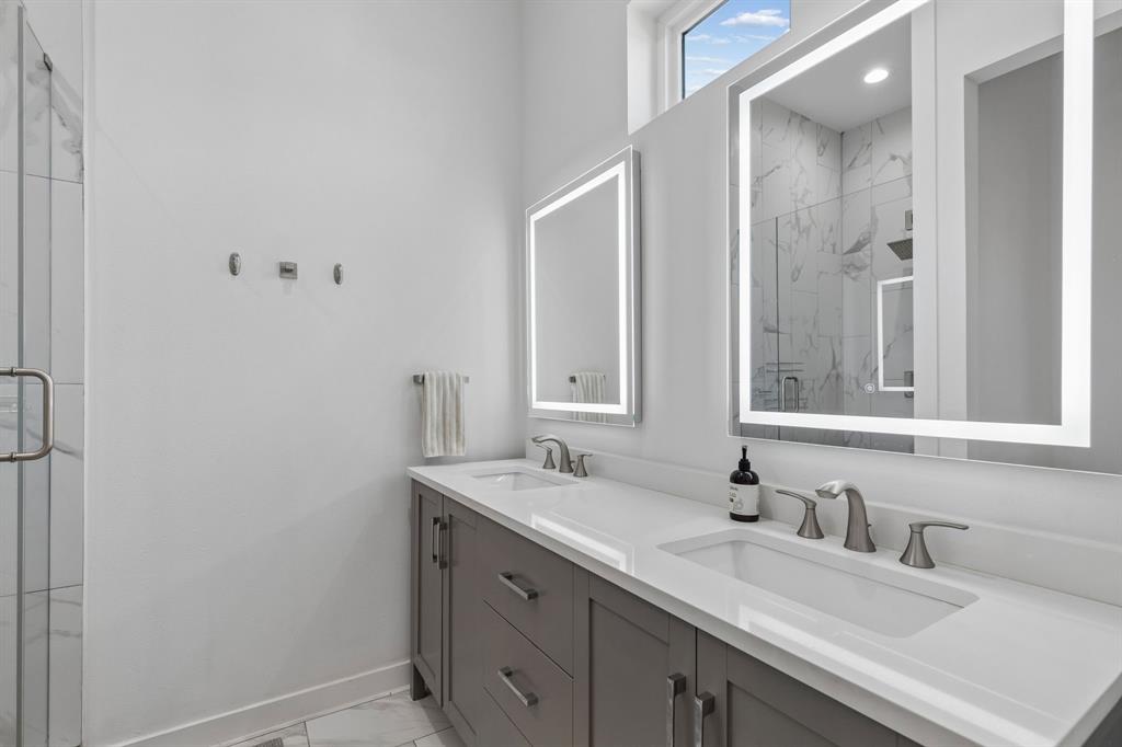 2450 N Garrett Avenue, #17, Dallas, TX 75206