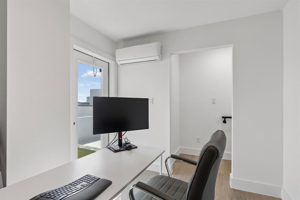 2450 N Garrett Avenue, #17, Dallas, TX 75206
